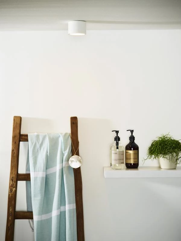 Lucide LILY - Spot plafond Salle de bains - Ø 8 cm - 1xG9 - IP54 - Blanc - ambiance 1